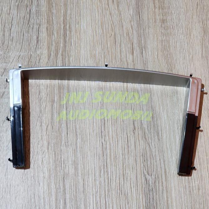 DN22 - FRAME TV MOBIL DOUBLE DIN HEAD UNIT MOBIL TERIOS RUSH