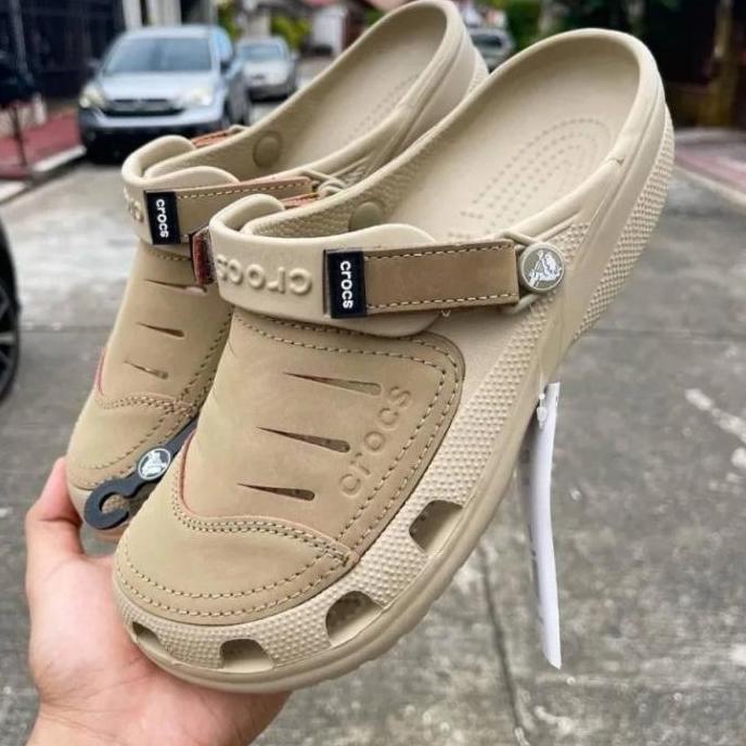 Sandal Pria CROCS YUKON ORIGINAL