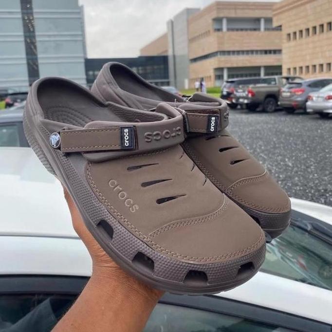 Sandal Pria Crocs YUKON Original - Garansi Uang Kembali