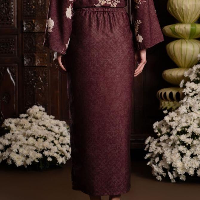 Wearing Klamby - Calanara Skirt