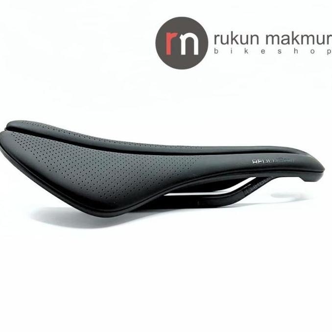 Bontrager Aeolus Pro Saddle 155mm Carbon Rail - Ultra Light Weight Aero Road Saddle - Sadel Sepeda B