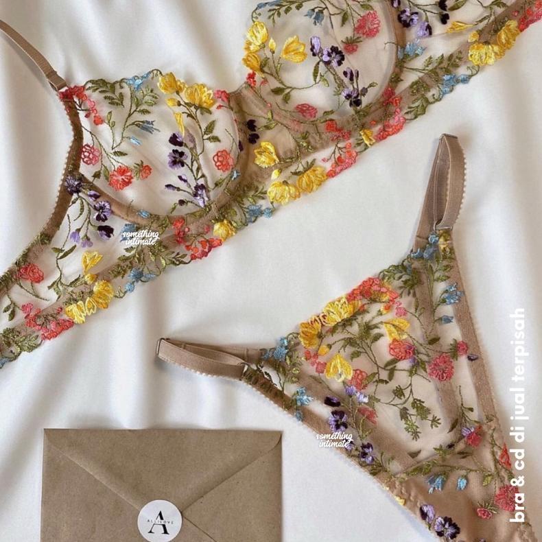 Exclusive [Thong Only ] Sloan & Shera Floral Embroidered Lace Bra Lingerie Cup Set Bustier Bodice Lo