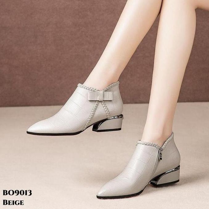 Topshoes Sepatu Boots Wanita Flat Fashion Hak Tahu Tinggi 3.5cm Fashion Wanita Ala Korea Style Good 