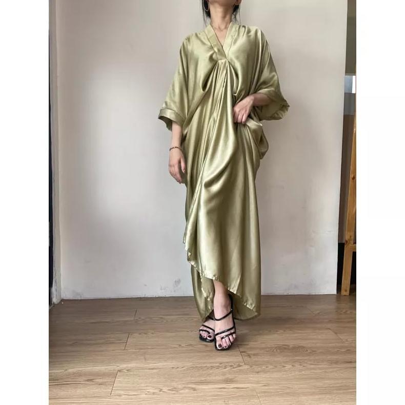 DISKON [ FREE ONGKIR ] ONE SET KAFTAN SATIN / PAKAIAN WANITA MUSLIM KEKINIAN / BAJU SET WANITA MUSLI
