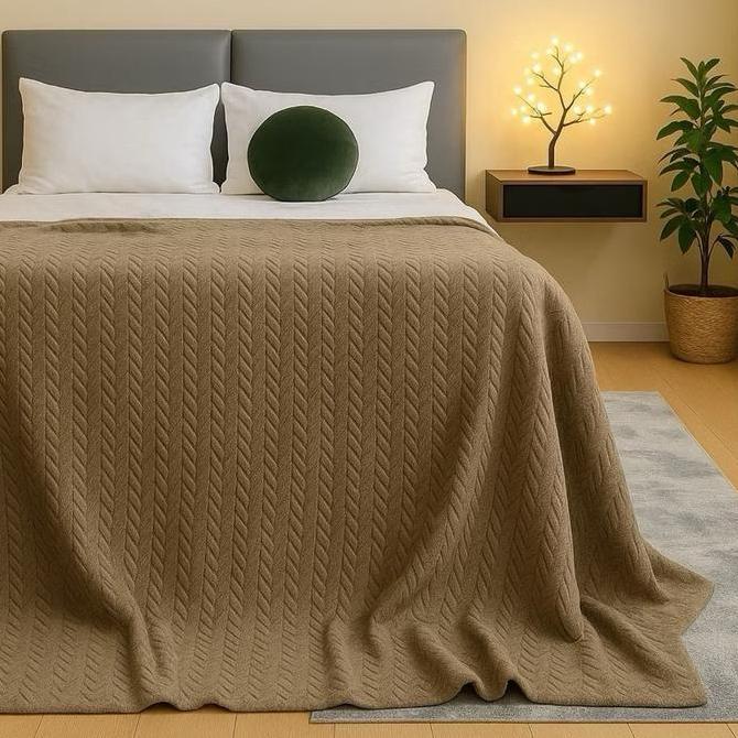 King Rabbit Thermal Blanket / Selimut Lembut Uk. 150x200 cm (Warna Polos) HM