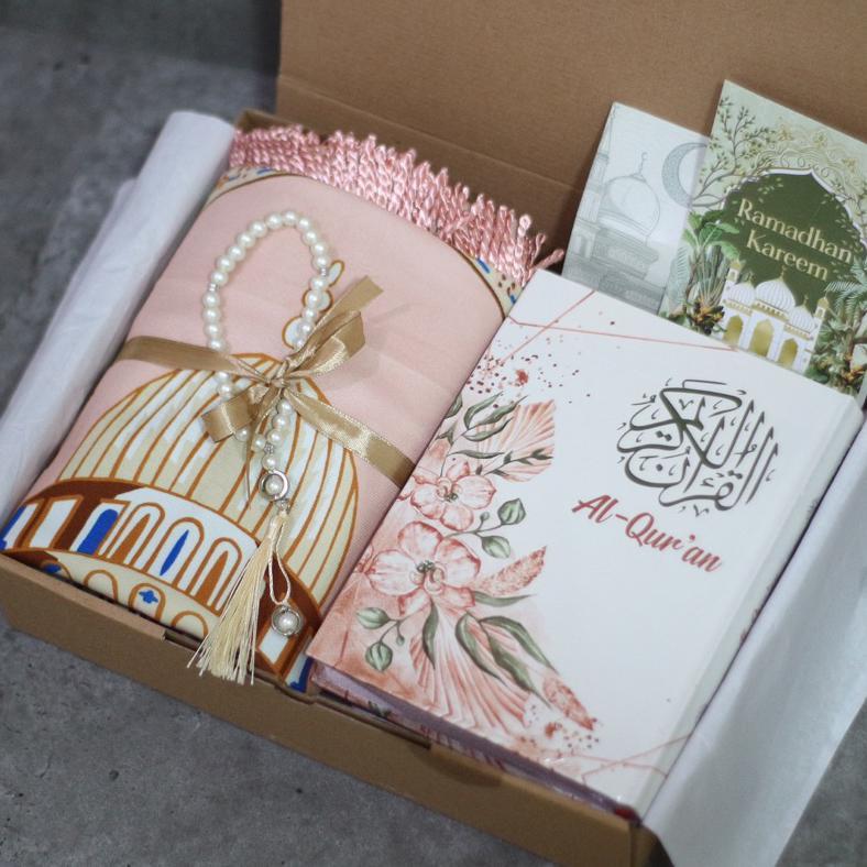FREE ONGKIR PAKET SAJADAH ALQURAN HAMPERS LEBARAN IDUL FITRI SESERAHAN ALAT SHOLAT MAHAR PERNIKAHAN 