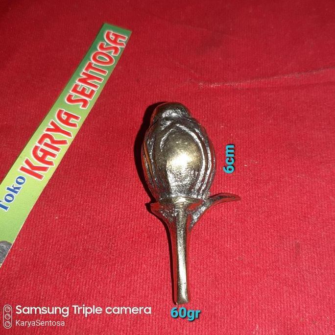 Barang antik kembang kantil kuningan kecil