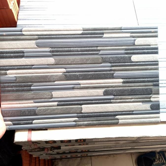KERAMIK LANTAI 25X40 KASAR-KERAMIK DINDING 25X40-BATU TAMAN-KW 1 murah