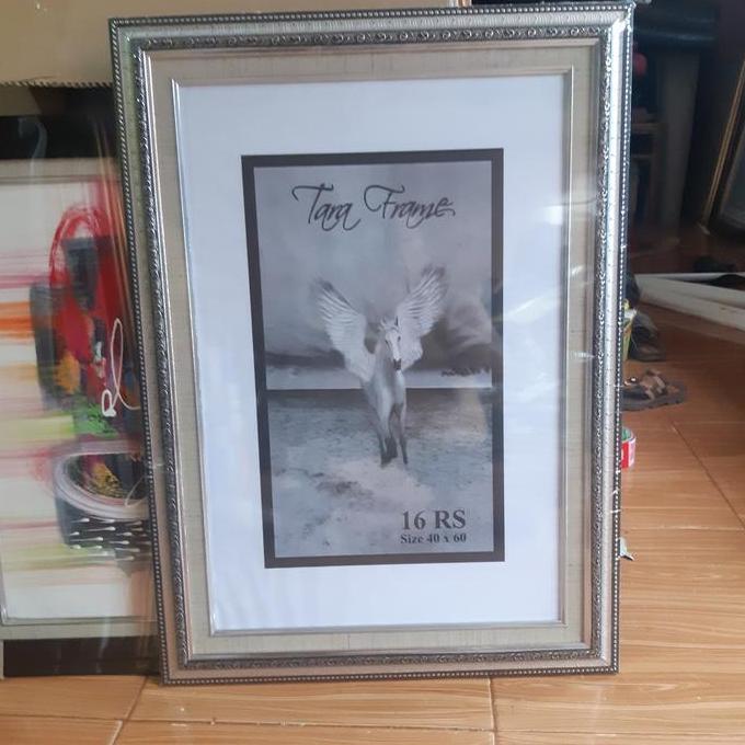 Bingkai foto ukrn 40 x 60