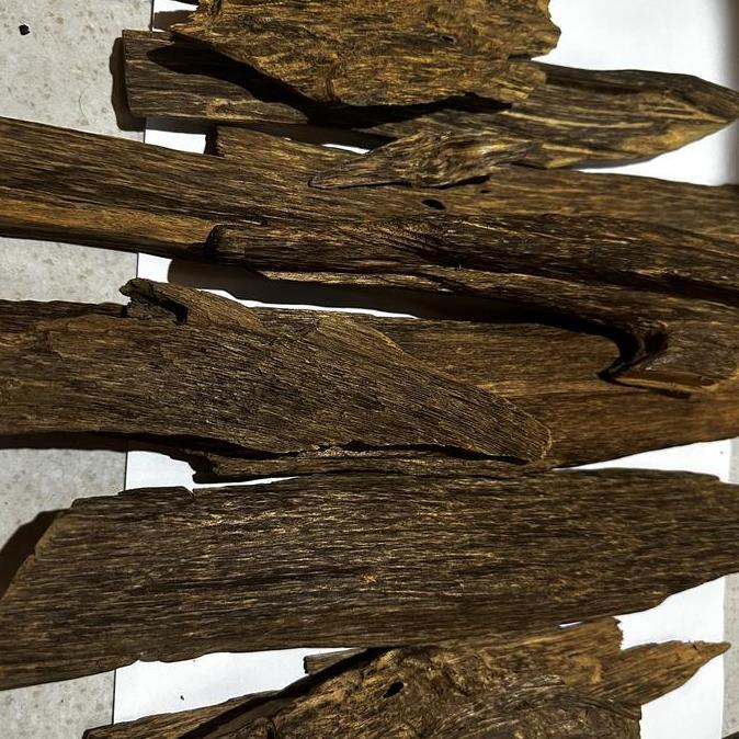 Kayu gaharu chips Asli Super plus 1 kg - Malino Kalimantan oudoriginal