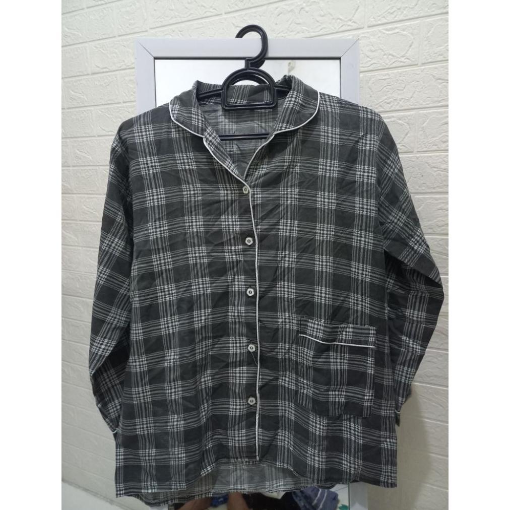 Cuci Gudang  Preloved Atasan Piyama Pria Piyama Wanita Grey