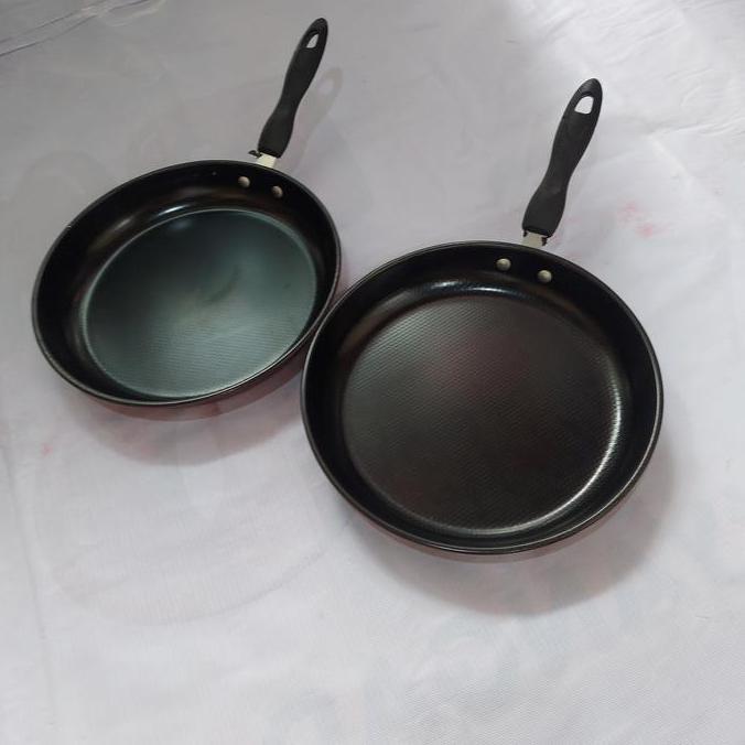 Wajan Kuali Penggorengan Enamel 26 Cm Anti Lengket/Fry Pan Enamel 26Cm