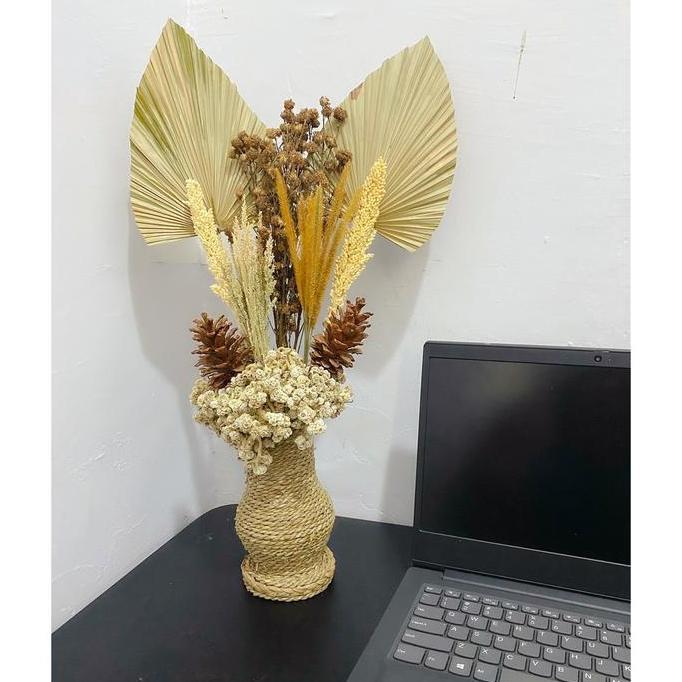 Hiasan meja bunga kering rustic aesthetic