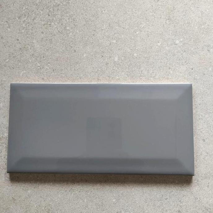 Build- Keramik 10X20 Putih Bevel Mulia Signature