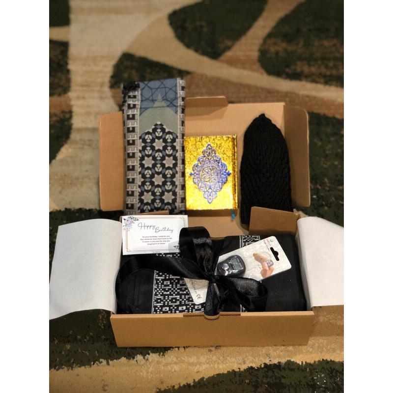 Hampers Kado Cowok/Pria Isi Sarung Sajadah Peci Tasbih Dan AlqurAn