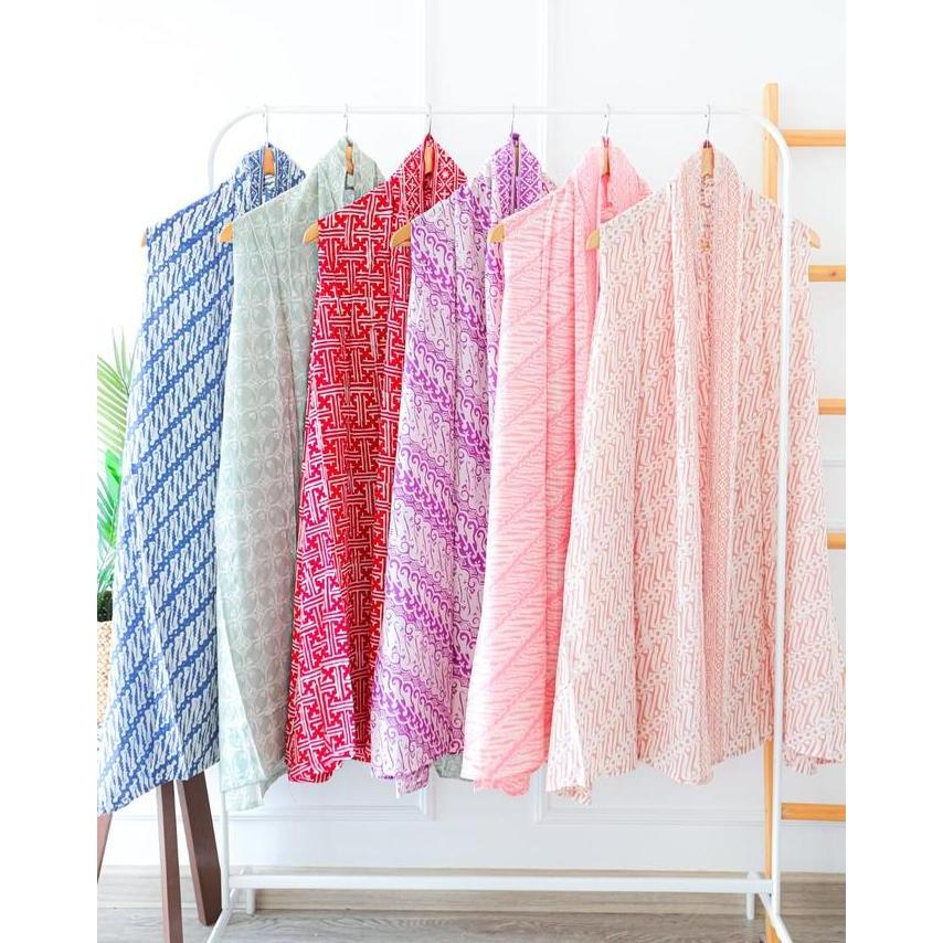 OUTER BATIK OUTER TANPA LENGAN BATIK MODERN LUARAN WANITA OUTER BATIK BATIK MODERN WANITA SLEEVELESS