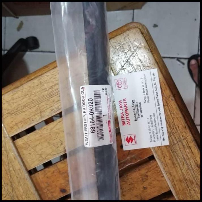 TERLARIS PELIPIT KACA LIST KACA BELAKANG KIRI FORTUNER 