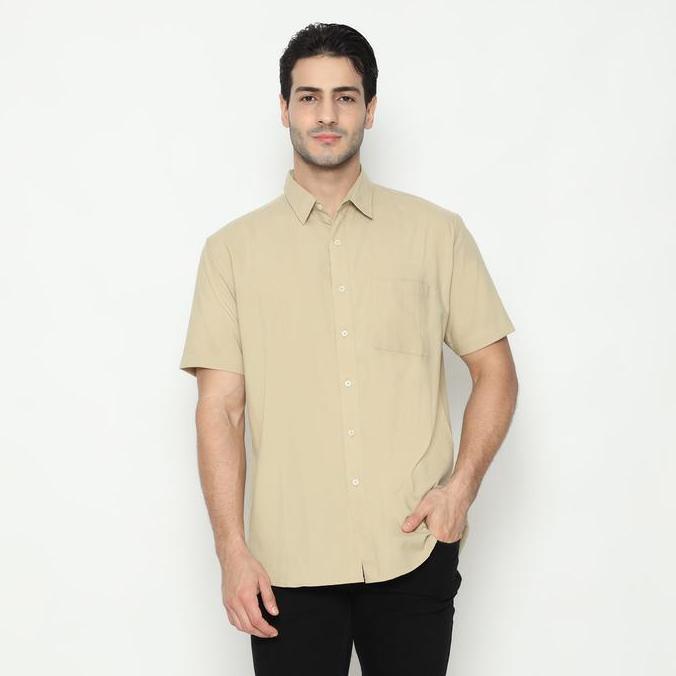 LARUSSO Kemeja Pria Basic Oxford Lengan Pendek - Khaki