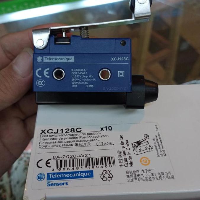 Sale Limit Switch Schneider Xcj-128C