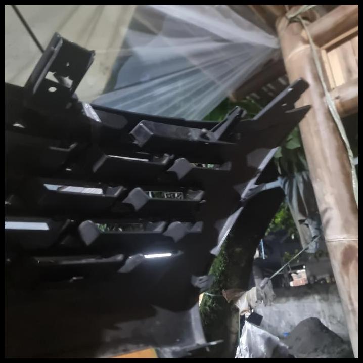 TERLARIS GRIL GRIEL DEPAN FORTUNER VRZ TRD 2016/2018 