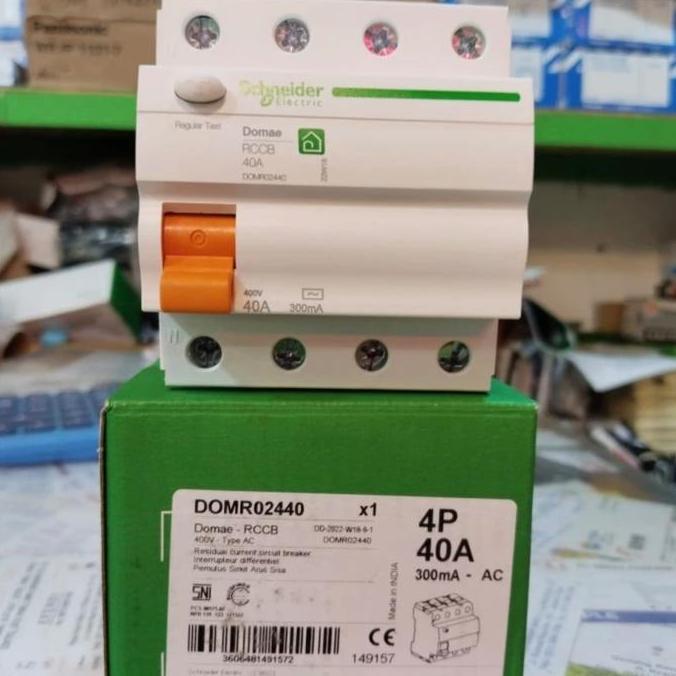 Promo ELCB SCHNEIDER DOMAE 40A 4phase 300ma/30MA 40a 4phase ELCB 4 phase 40A Diskon