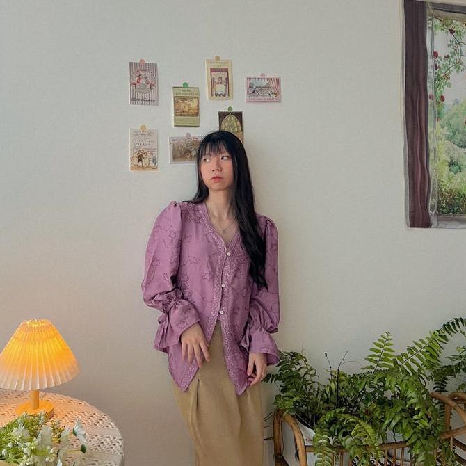 Ezra Kebaya Embroidered Blouse Wanita