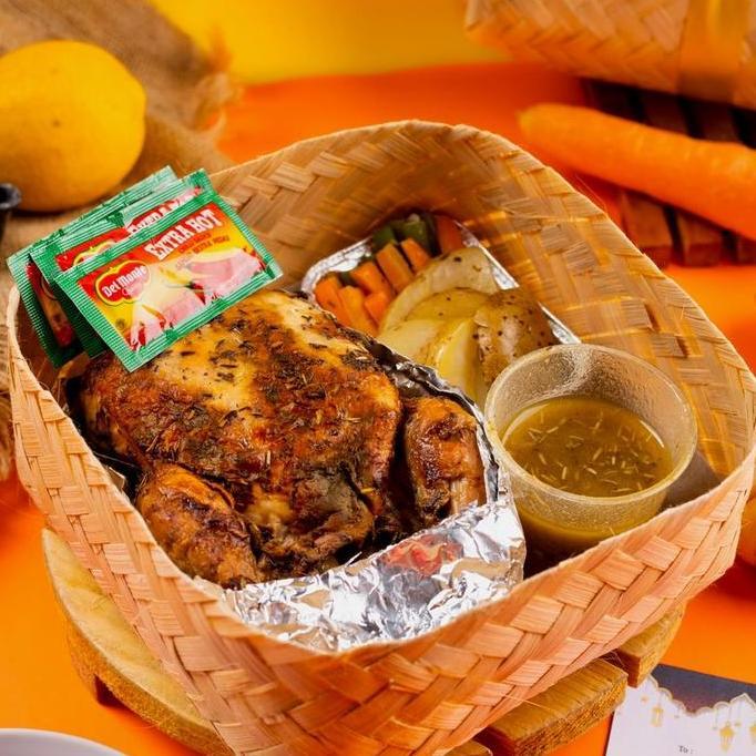 Ayam Panggang hampers besek bambu keranjang
