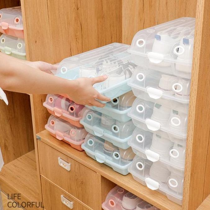 Kotak Sepatu Pria Murah Flip Buka Depan dengan Frame Plastik