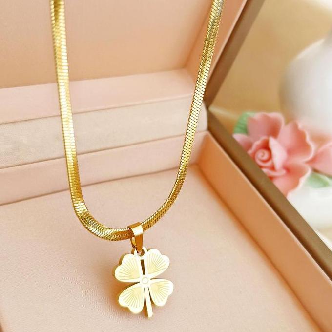 Kyuu- Kalung Lapis Emas 18K  Titanium Kalung Wanita Baja Motif Semanggi Kalung Titanium Anti Karat M