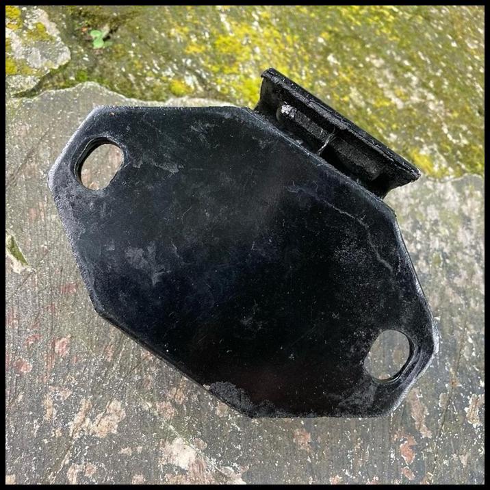 TERLARIS INSULATOR ENGINE MOUNTING FRONT PANGKON DUDUKAN MESIN DEPAN TOYOPET RT40 TOYOTA CORONA RT81
