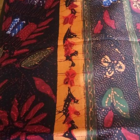 Murah Sarung Marlena Batik Motif Khas Madura - Ukuran 220cm x 115cm - Santri, Bunga, Wanita, Hitam, 