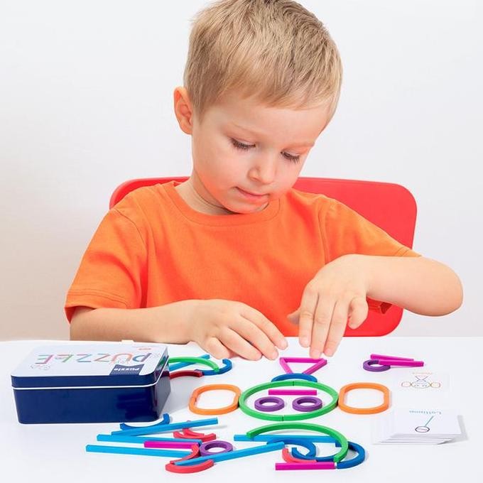 Mainan Edukasi Anak Menyusun Bentuk dari Stik dan Cincin kayu warna warni