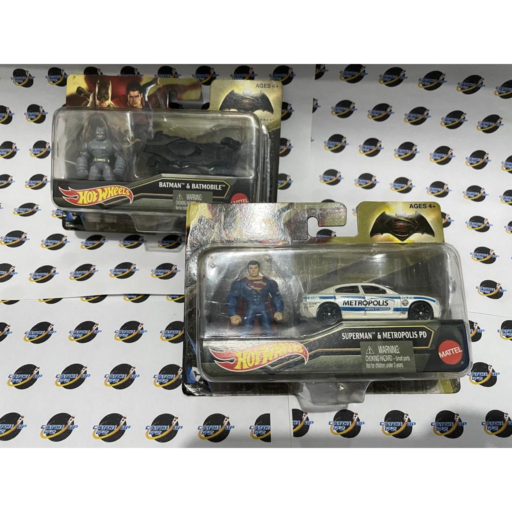 Hot wheels BATMAN VS SUPERMAN set CAR