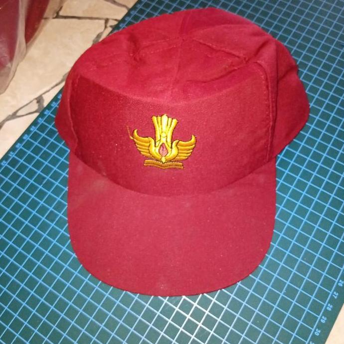 Topi SD full merah bordir perekat