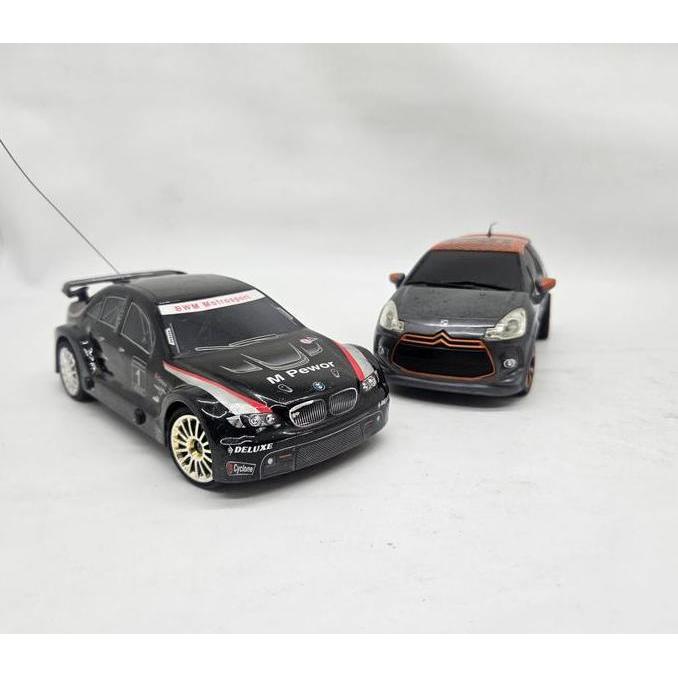 Mainan Mobil RC 1:24 (Kondisi Bekas Tanpa remot)