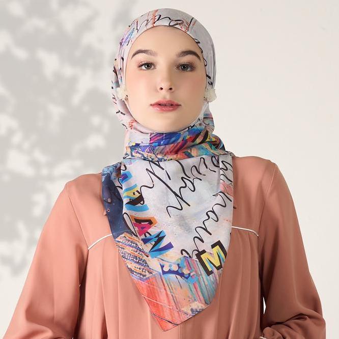 Mandjha Spectrum White Scarf By Ivan Gunawan