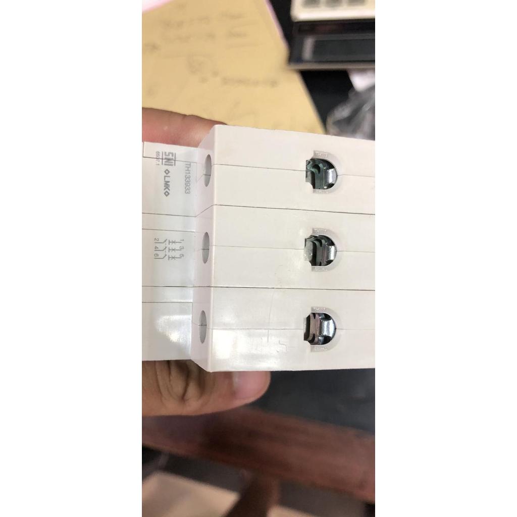 MCB 3 PHASE 25A SCHNEIDER DOMAE