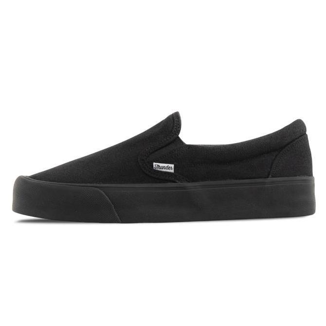 Sepatu Thunderbear - Slip On Voltaire Full Black Canvas Flat Shoes Pria
