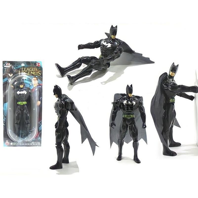 Mainan Robot Action Figure Batman Besar 22Cm Dengan Lampu Di Dada Mt021