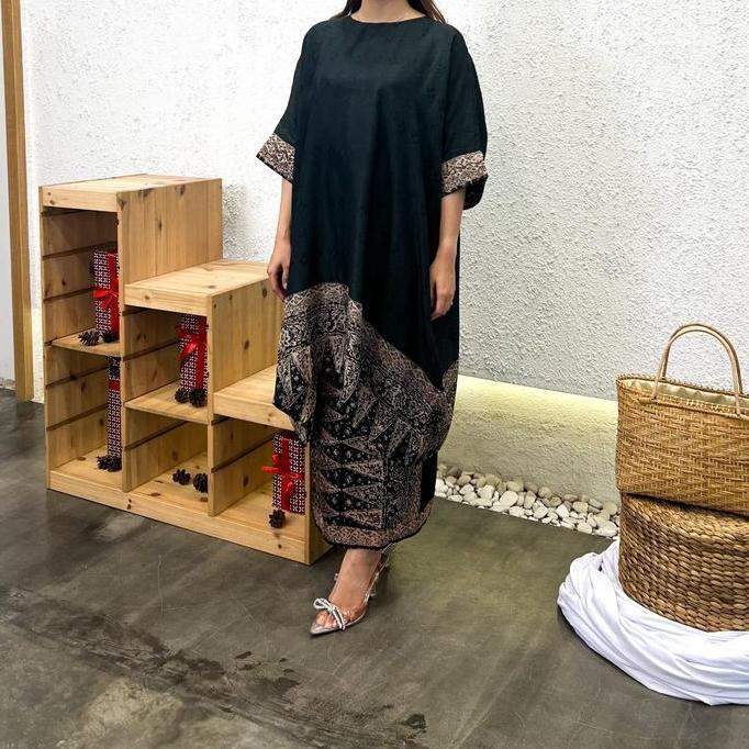 Lausboutique-Kusuma Set-Seri Jupri Bintik-Setelan Batik Wanita