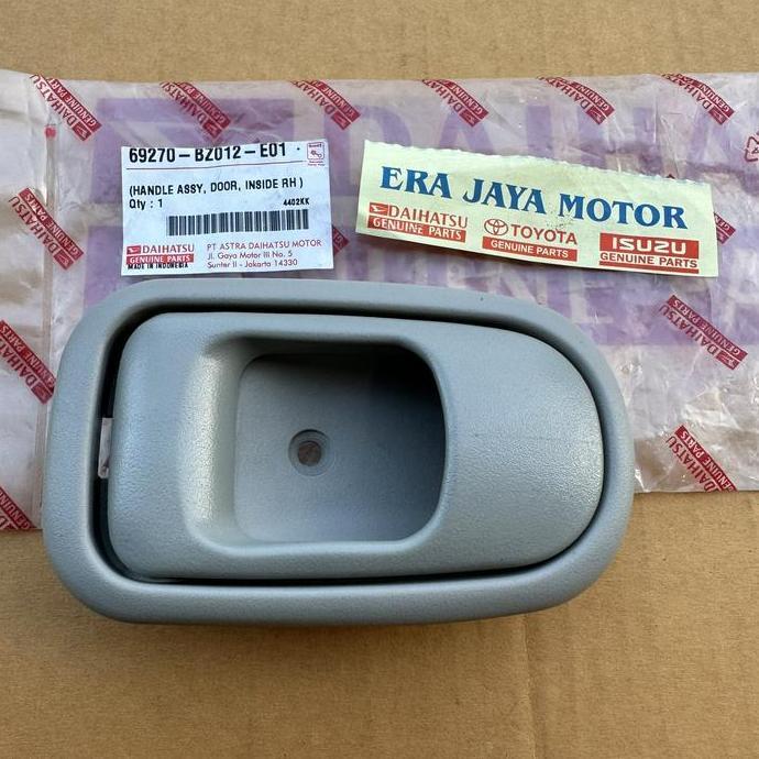 Handle pintu dalam avanza lama