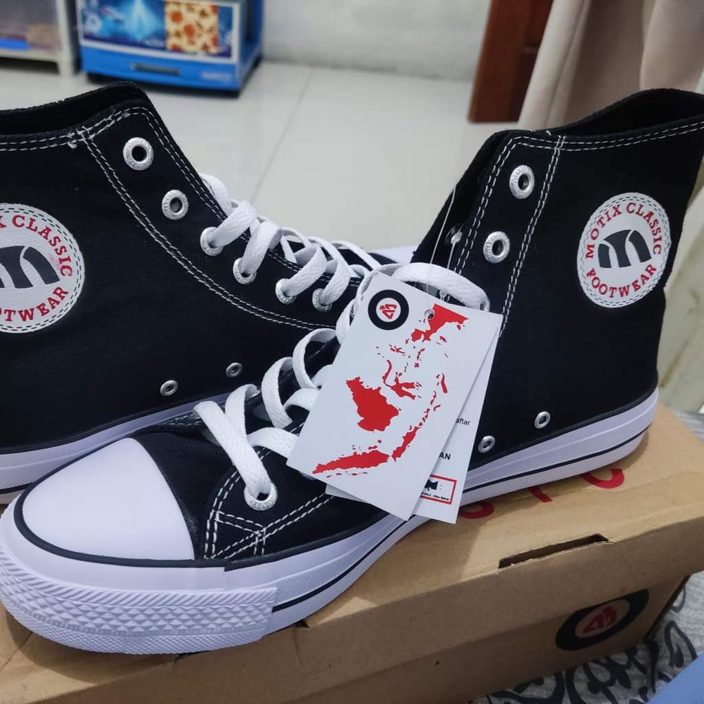 Sepatu Motix Hi Classic Footwear Ukuran 41 (26.5 CM)