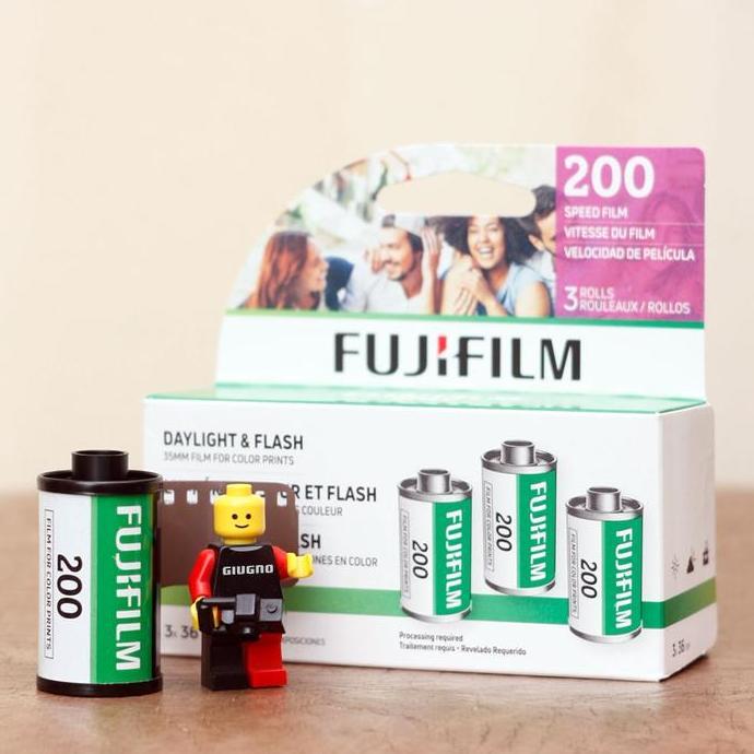 Fujifilm 200 Fuji 200 fujicolor 200 - roll film 35mm ( not c200 )