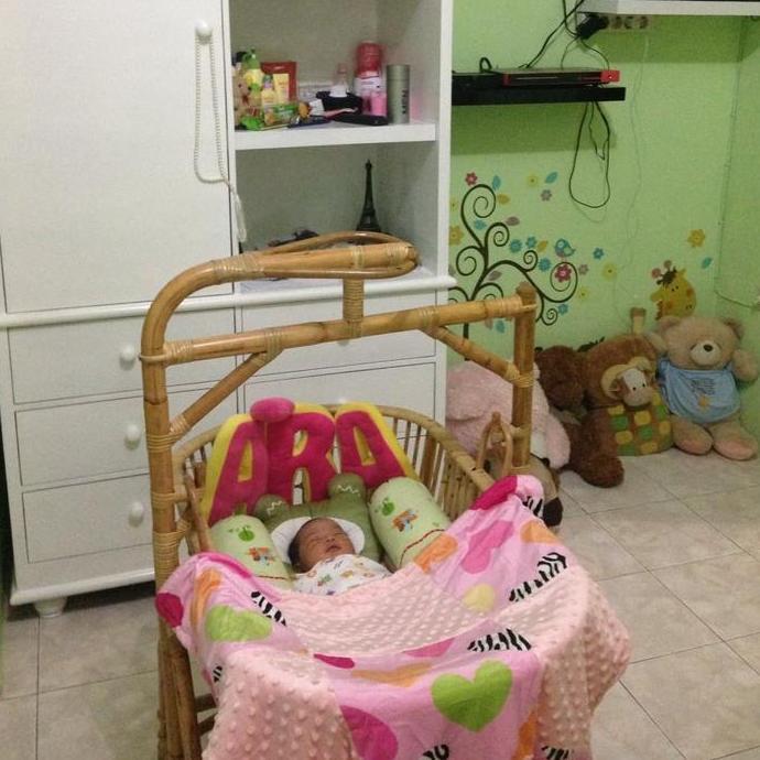 Tempat tidur bayi rotan / tempat tidur bayi ayunan rotan