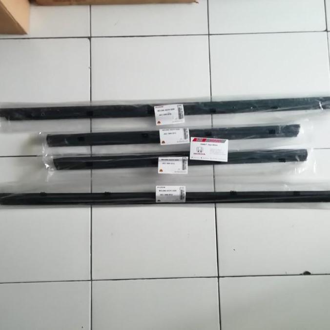 karet pelipit kaca luar honda Jazz GK