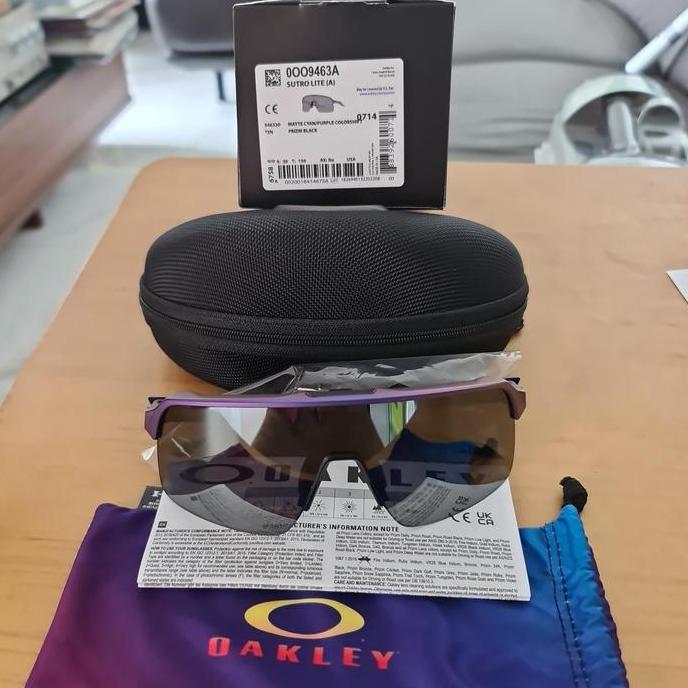 Kacamata Oakley Sutro Lite (A)