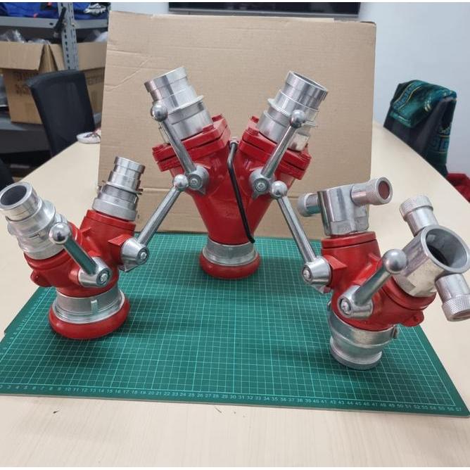 Hydrant Y Connector Sambungan Cabang Selang Pemadam 2 Output