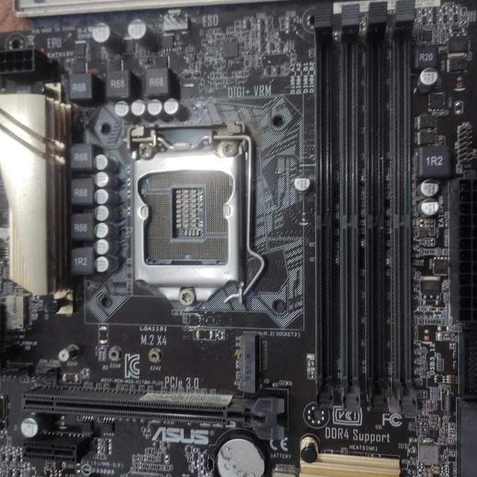 MOBO LGA 1151 4 SLOT RAM