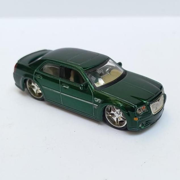 maisto 2006 chrysler 300c hemi playerz loose diecast 1/64 no mulus (s)