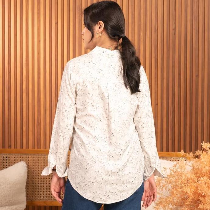 C2 Felcin Ecru Kemeja Casual Wanita Lengan Panjang